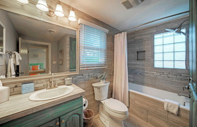 Waterfront Retreat w/ Private Boat Dock, Patio, Views Shore Thing by Avantstay - Photo 25