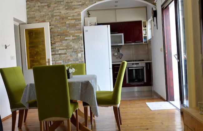 Coastal Apartment - Sleeps 6, Balcony & Parking - Foto 24