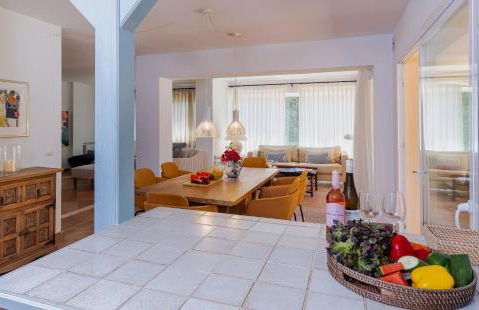 Charming Andalusian-Style Beach Villa - Foto 16