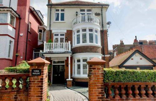 3 Bedroom Spacious Seaside Apartment with Estuary Views - Foto 1