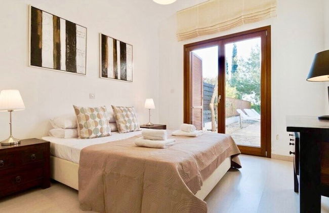 Beautiful 2 Bedroom Villa Proteus HG29 with private pool and pretty golf course views, Short walk to resort village square on Aphrodite Hills - Foto 5