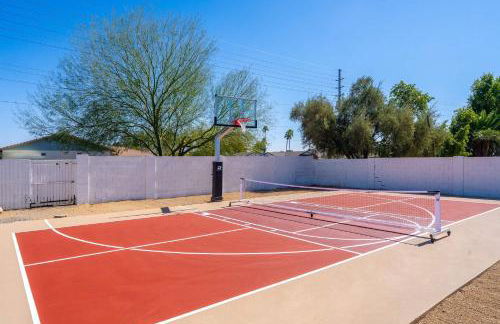 Sleeps 18 Private Pool & Hot Tub Playground - Photo 7