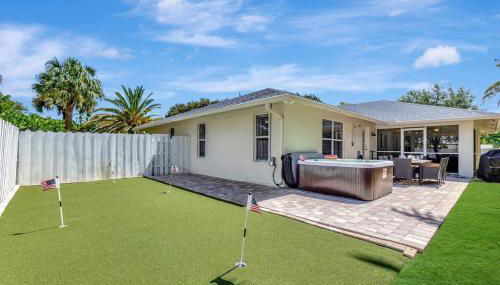 Hottub! Mini Golf! Water Access! Pets! 5min beach! - Foto 2