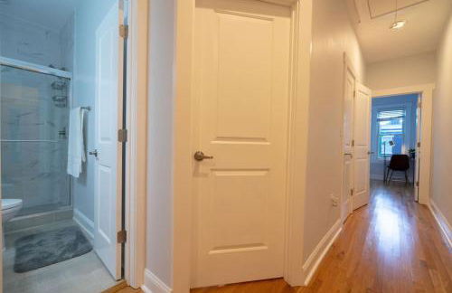 Modern 4BR Columbia Heights Gem Walk 2 Metro & Shops - Foto 24