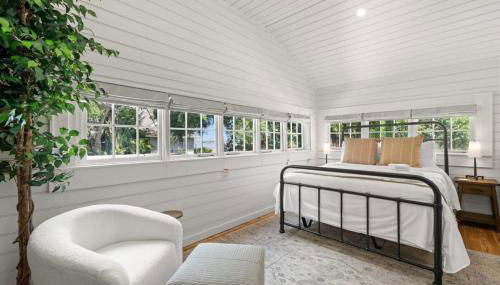 NEW! The Adaline Room #9 - Updated Hyde Park Penthouse, Steps to Bayshore - Foto 5