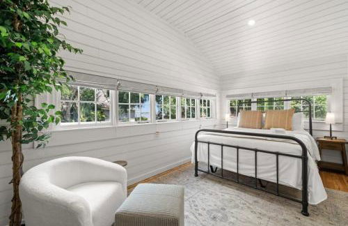 NEW! The Adaline Room #9 - Updated Hyde Park Penthouse, Steps to Bayshore - Foto 5