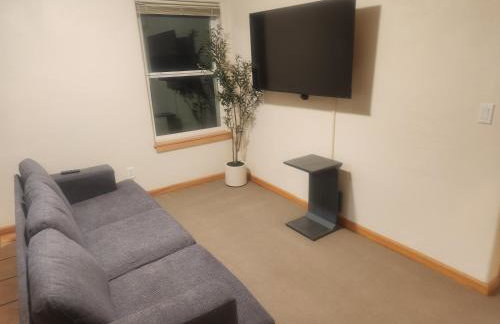 Cozy Home with Sauna 5 bedrooms 3 bathrooms Sleeps 12 - Foto 35