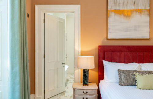 Dragon Suites Luxury Apartments at Rutland Square - Photo 40