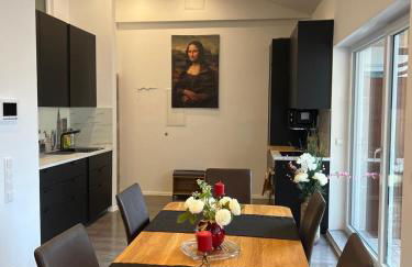 VipStay - Stilvoll und geräumige Apartments mit Terasse oder Balkon, Küche, kostenloses Parken, WLAN, Smart Tv - Foto 28