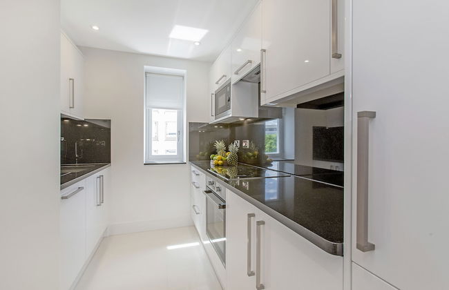 Chesham Court - Photo 41