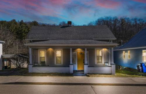 Nostalgic in Nelsonville - Photo 2