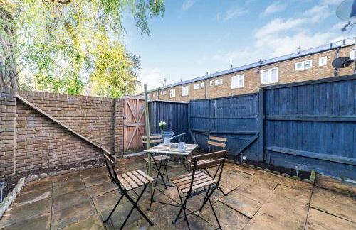 Arte Stays - 3-Bedroom Bright House London, Haggerston, Garden, Parking, 8 min walk to Haggerston Station, weekly or monthly stays, serviced accommodation - 7 guests - Foto 31