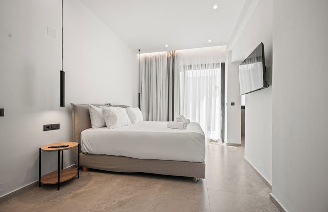 Villa Anassa - Luxurious 4-Bedroom Villa with Private Pool by Temma Villas - Photo 65