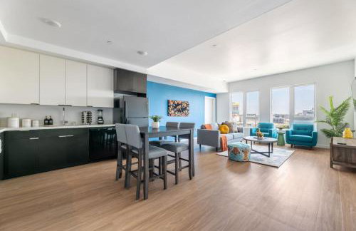 Chic and Cozy Home, Walk to Little Tokyo with Parking - Foto 24