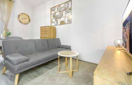 CALYPSO - Hypercentre - Proche Gare & Tram - Balcon - Wifi - Foto 10