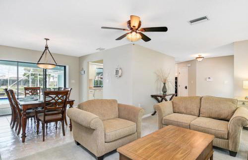 Waterfront Paradise! Heated Pool, Dock, Grill, Fishing near restaurants and shops - Foto 17