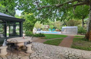 Reflet De PROVENCE dans cadre de verdure avec piscine chauffée - Photo 1