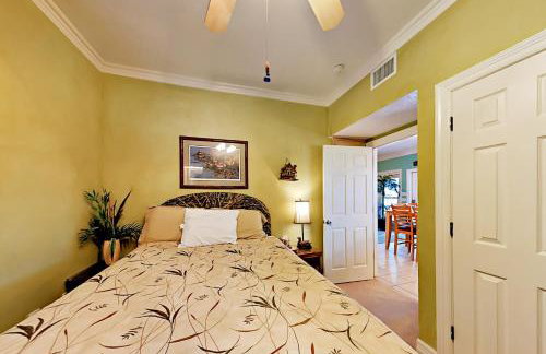 Escape Ocean View l Large Deck Sleeps 10 - Foto 17