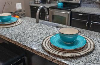 Sunset Retreat, Clean Modern 3BR, Garage, Near 191 - Foto 42