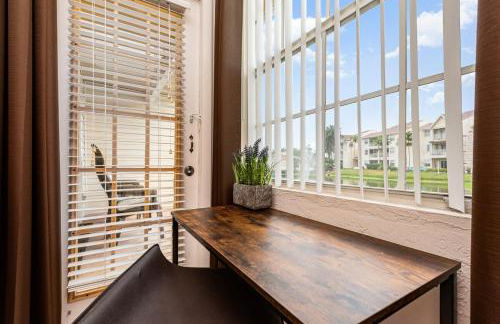 Serene Pondside Getaway - BC10 - Foto 15