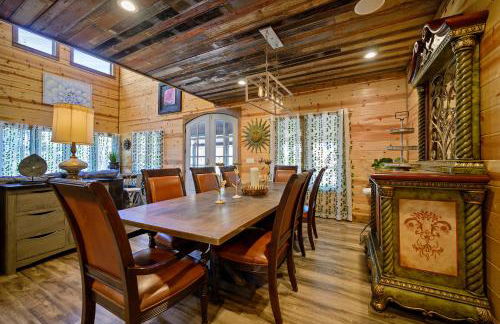 The Nomi Lodge - Sleeps 28 - Gorgeous Rustic Cabin, Centrally Located, Tons of Amenities - Photo 6