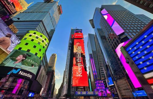 Fabulous 1 Bedroom in the Heart of Manhattan - Photo 5