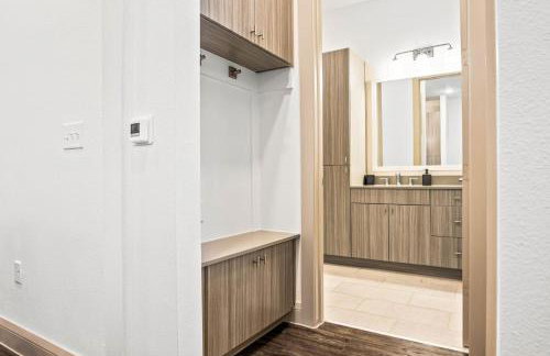 Luxurious New Unit 1Bd1Ba Pool, Golf Sim - Foto 3