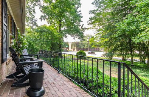 Southern Charm 2BR Greensboro Nest - Foto 10