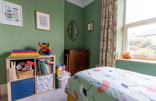 CLIFTON BANK - Characterful & Cosy Home in Buxton, Peak District - Photo 2