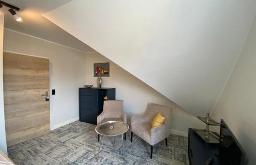 BESOTEL Mettmann- 20 Wohnungen 2 Standorte 35 Schlafzimmer 29 Badezimmer 52 Betten für 73 Gäste - Foto 17