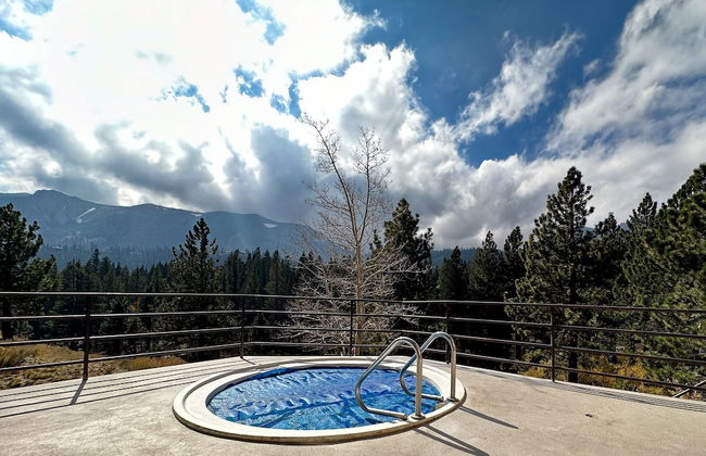 Inviting Mountain Retreat Steps From Ski Lifts! - Foto 33