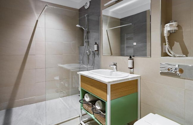 RIVA Mamaia Aparthotel - Photo 46