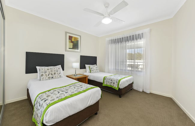 Flynns Beach Resort - Photo 4