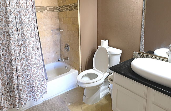 6Bdrm 3.5Bath 14Beds - 2 Story Houston - Foto 24