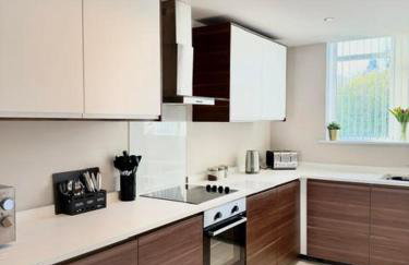 Contractor Accommodation Sleeps 7 - 4 Bathrooms - Parking For 3 Vans - Worksop - Foto 10