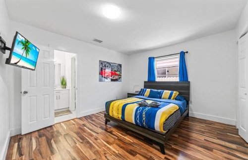 Luxury Vacation House in Miami’s Center! - Photo 26