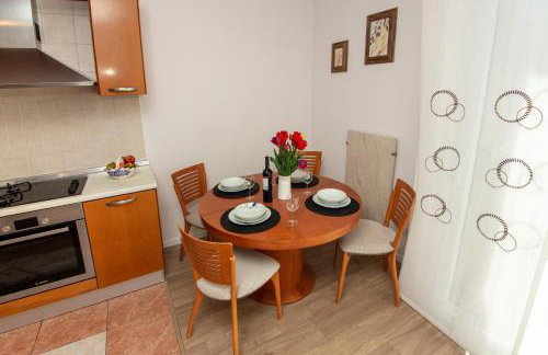 Bura2 , with private parking in the garage - Foto 25
