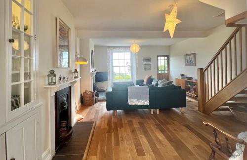 3 bedroom stunning house with garden and amazing sea views - Foto 10