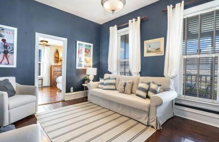 Downstairs 2 Bedroom Apt- Pet Friendly- walking distance to beach & shops - Foto 20