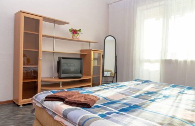 Apartment on Tolstogo St. 25 - Photo 2