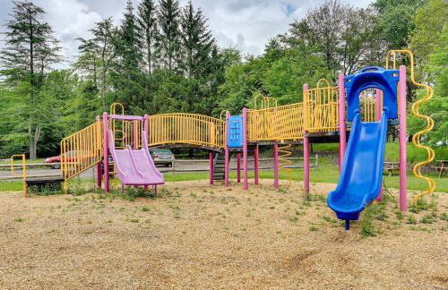 Experience Four Seasons in the Poconos - hot tub, lakeview - Foto 75