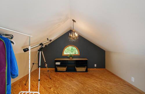 Lake Michigan Retreat- Upper Duplex - Photo 29