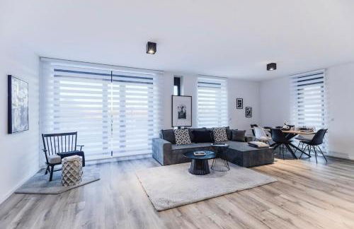 Wohnung im luxuriösen Anwesen mit Panoramablick - Foto 1