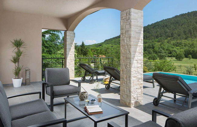 Villa With Pool Surrounded by Woods in Labin - Foto 33