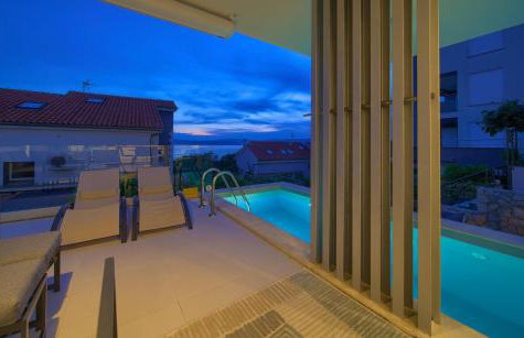 VILLA SOLIS LACUS modernes Apartment - privater beheizbarer Pool- Klimaanlage - private Parkplätze - Foto 48