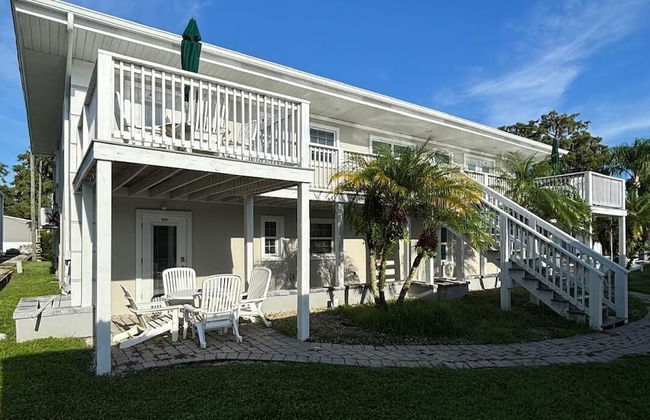 Castaways On The River - Foto 1