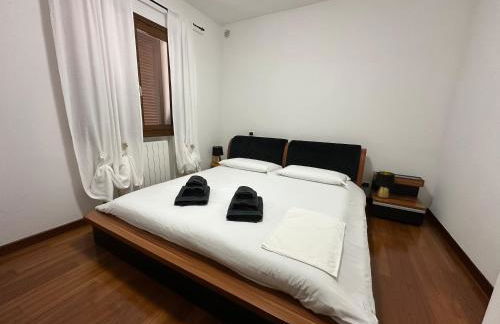 Pink House - Photo 8