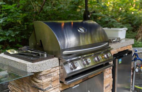 North Cascades Glamping with Hot-tub and Outdoor Kitchen - Foto 16