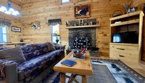 2 bed Cabin HOT TUB close to Helen #16 - Foto 3