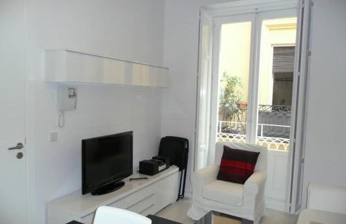 Apartamentos Hiedra y Tapinería Mercado Central - Photo 28